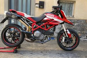Hypermotard 796