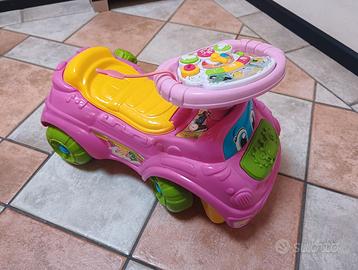 Macchinina Clementoni e Banco Scuola Minnie