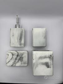 SET DA BAGNO EFFETTO MARMO