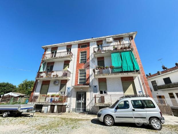 3 LOCALI A GASSINO TORINESE