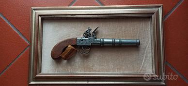 Riproduzione pistola antica marchio Iprobin