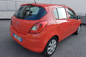 Opel Corsa 1.2 benzina garanzia