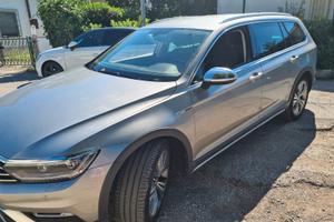 Autovettura Volswaghen passat All Track