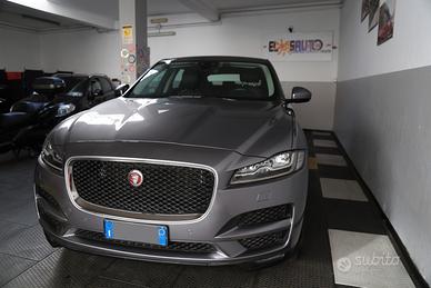 Jaguar F-Pace 2.0 D 180 CV AWD aut. Chequered Flag