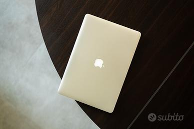 MacBook Pro 15" | 16GB | Batteria 110% | GPU 2GB