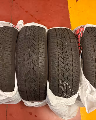 Set pneumatici  invernali Dunlop SP4D 225/55-18