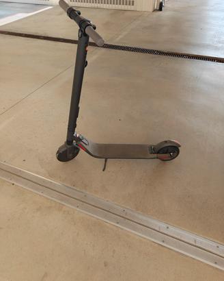 Monopattino elettrico Segway Ninebot