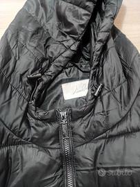 giubbotto nero lungo