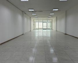 Locale commerciale 200 mq - Golden Store