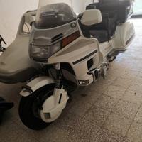 Honda GOLD WING 1500 con sidecar (1998)