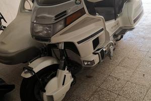 Honda GOLD WING 1500 con sidecar (1998)