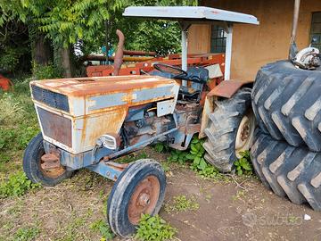 trattore agricolo non funzionante 
