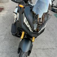 Xadv 750