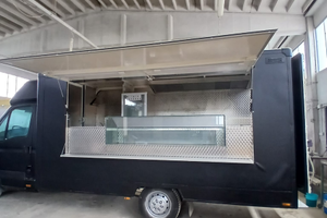 Autonegozio paninoteca ambulante food truck