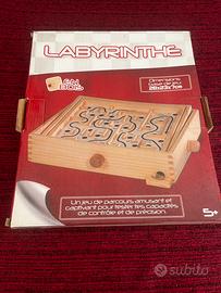 Gioco da tavolo in legno labirinto