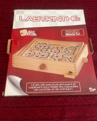 Gioco da tavolo in legno labirinto