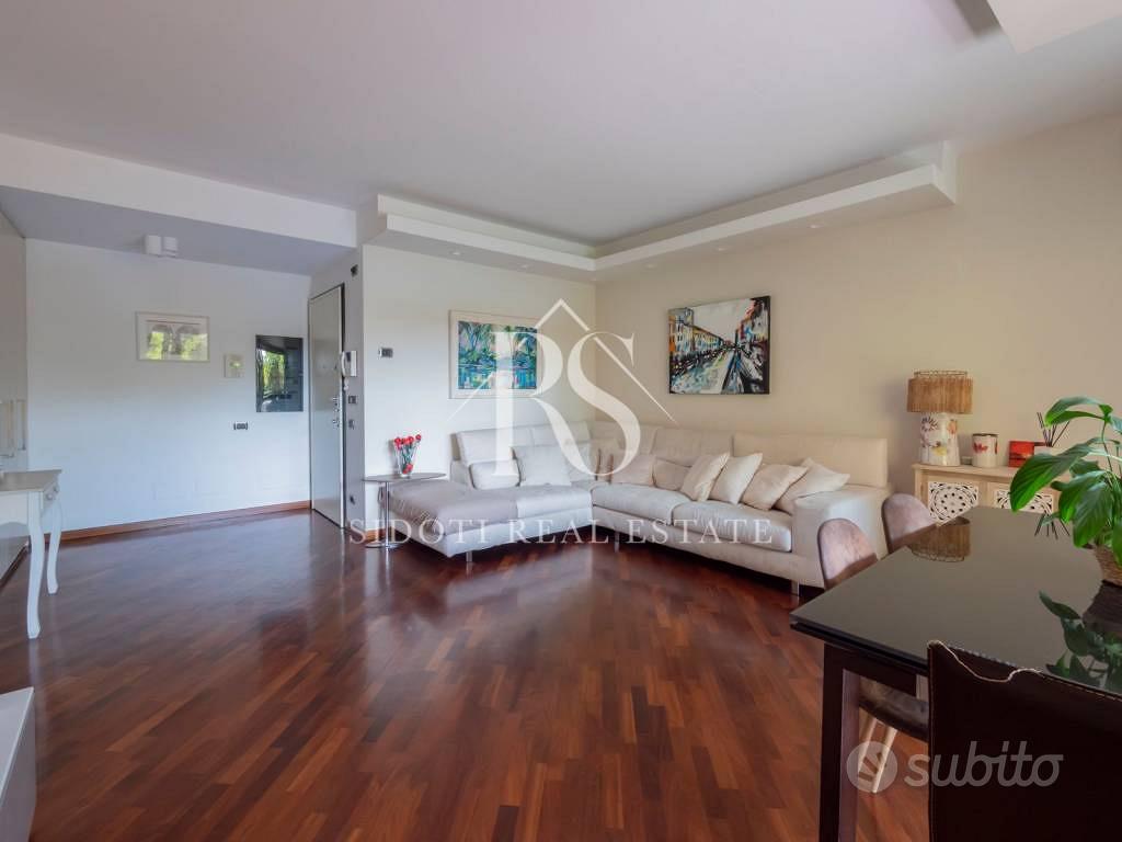 Appartamento di 146 m² con 3 locali e box auto dop - Altro