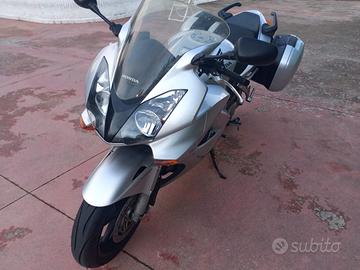 Honda VFR 800 V4 Vtec