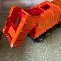 Camioncino nettezza urbana