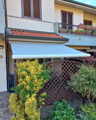Tenda da sole con cassonetto totale