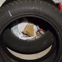 4 Pneumatici Michelin termici 185/756 R15 usati