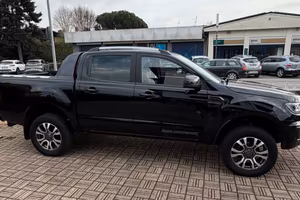 FORD RANGER WILDTRAK 4X4 con gancio di traino