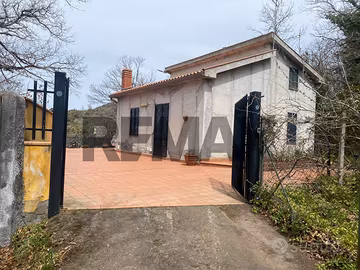 Villa o villino - Adrano