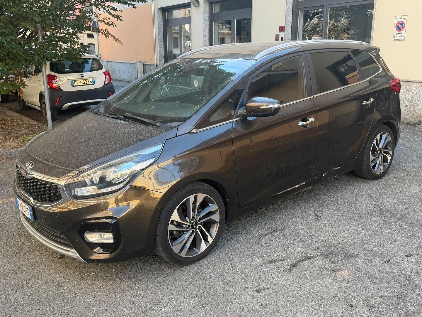 Kia Carens 2017 photo 2