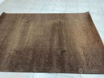 Tappeto marrone