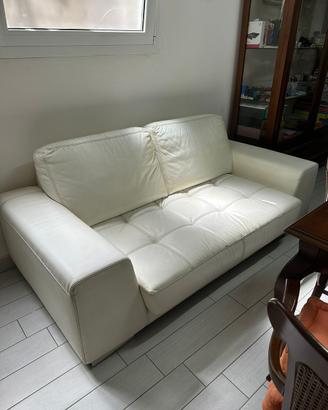 DIVANO IN PELLE VERA BIANCO STILE LIBERTY