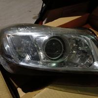 Faro Opel insignia anno 2013 lato destro