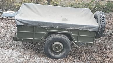 Rimorchio militare come nuovo da amatore targato