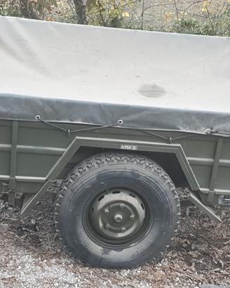 Rimorchio militare come nuovo da amatore targato