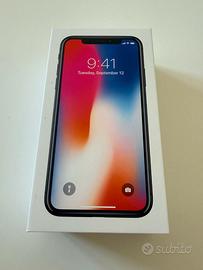 Apple iPhone X 64GB Grigio Siderale usato