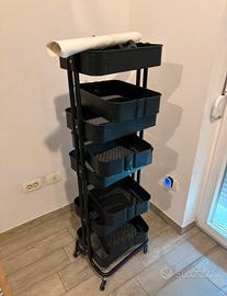 Carrello portaoggetti trattabile