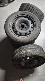 Kit 4 Ruote R15 VW Polo–Gomme Invernali + omaggio