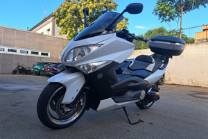 Yamaha tmax 500 2010 white max