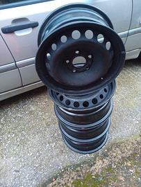 4 cerchi in ferro  misura 61/2J X15