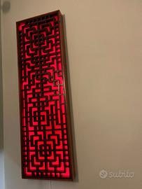 Pannello decorativo cinese con sfondo rosso, retro
