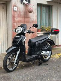 Aprilia Scarabero 125 i.e Light