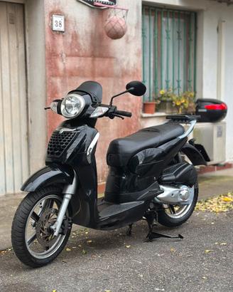 Aprilia Scarabero 125 i.e Light