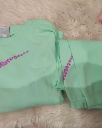 Tuta Nike verde acqua per bambina