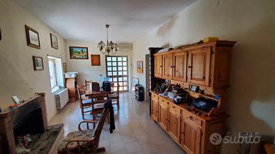 Mobili arredamento soggiorno sala cucina pino