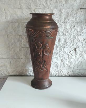 Vaso antico in rame del 900