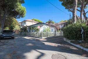 VILLINO INDIPENDENTE A POCHI PASSI DAL MARE