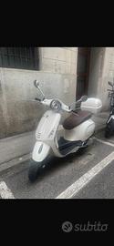Vespa Primavera immatricolata 2010 Km 3.000