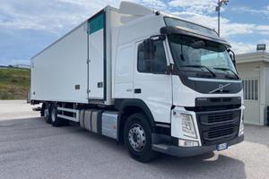 VOLVO Motrice FM 420 FRIGO + SPONDA