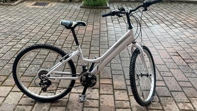 Bicicletta FLUXA MTB – Ruote 24” (da ragazzo/a)