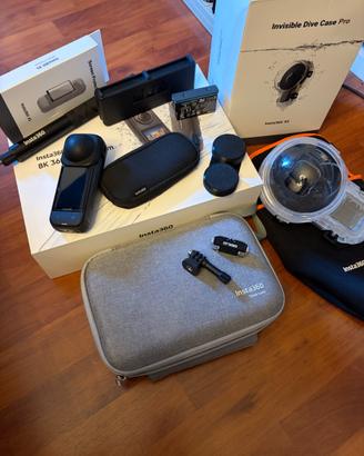 Insta360 X5 con Custodia sub Pro e accessori