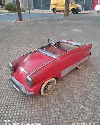 Auto a pedali